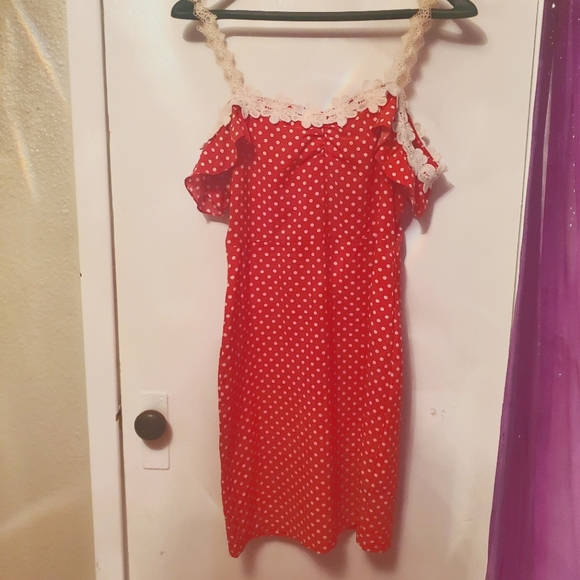 Large C.B.R. Red and White Polka-Dot Midi Dress W Lace Embellishment - Picture 1 of 2